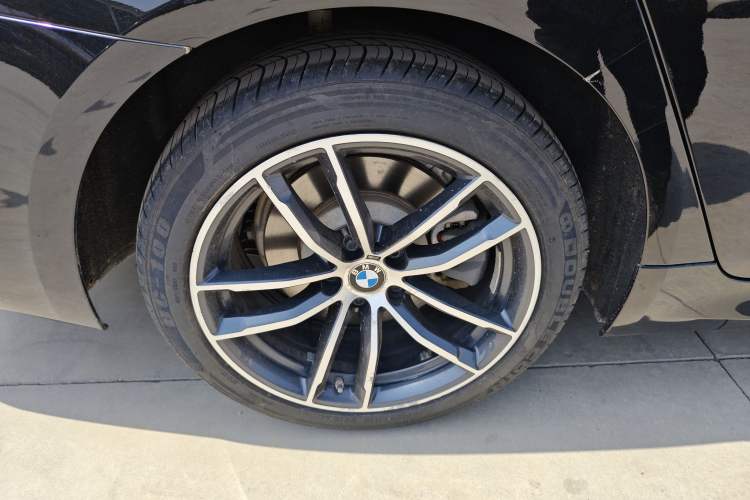 Used BMW 5 Series 2021 525Li M Sport Package Right Rear Wheel Hub