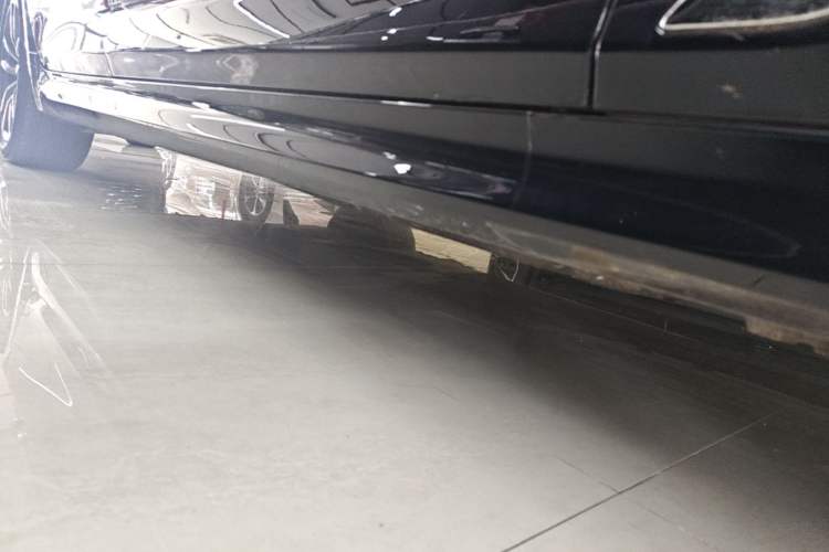 Used BMW 5 Series 2021 Facelifted 525Li M Sport Package Right Side Sill