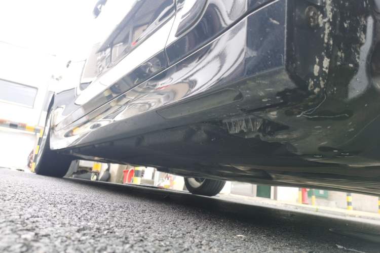 Used BMW 5 Series 2021 525Li Luxury Package Right Side Sill