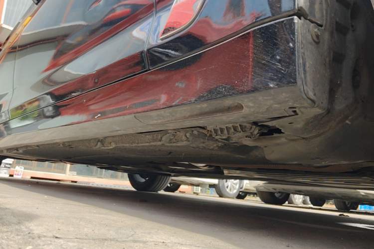 Used BMW 5 Series 2021 530Li Leading Luxury Package Right Side Sill