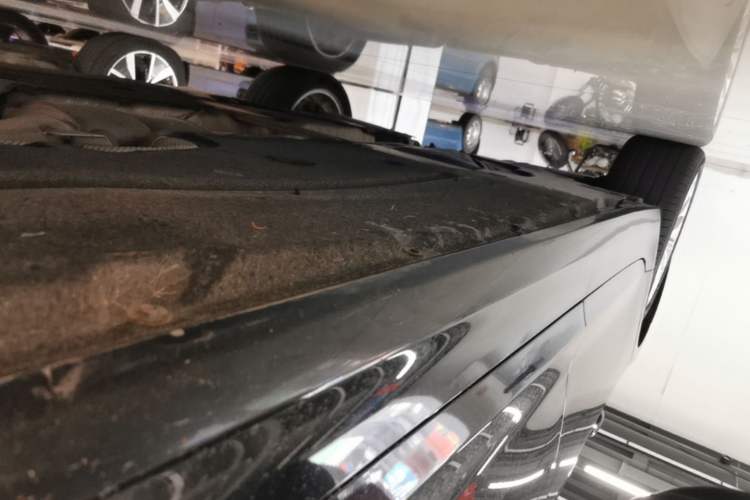 Used BMW 5 Series 2021 525Li Luxury Package Right Side Sill