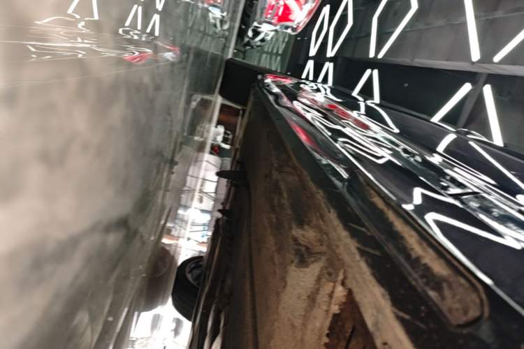 Used BMW 5 Series 2021 530Li Luxury Edition Premium Package Right Side Sill