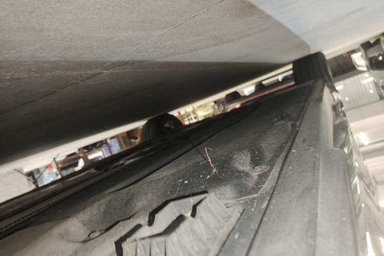 Used BMW 5 Series 2021 530Li Luxury Edition M Sport Package Right Side Sill