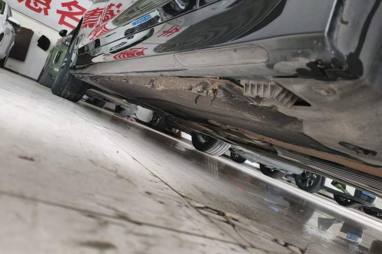 Used BMW 5 Series 2021 530Li Leading Luxury Package Right Side Sill