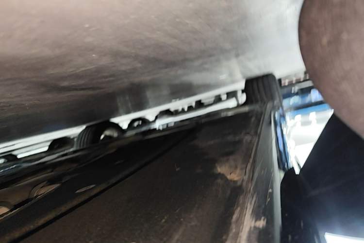 Used BMW 5 Series 2021 525Li Luxury Package Right Side Sill