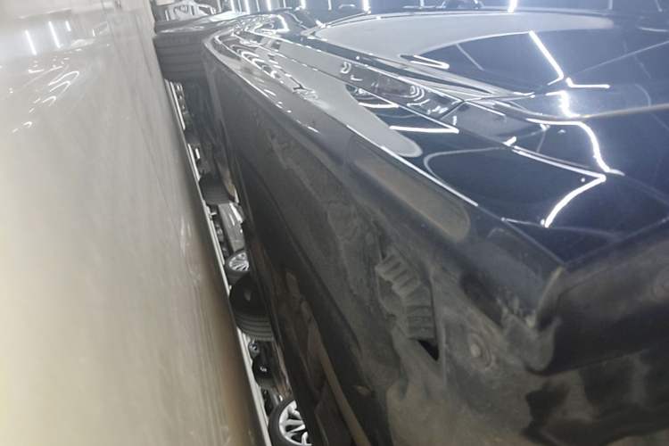 Used BMW 5 Series 2021 Restyled 530Li Leading Edition Luxury Package Right Side Sill