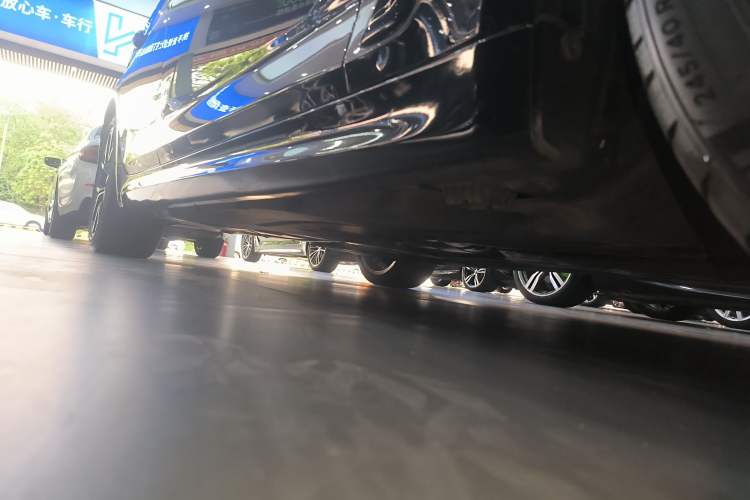 Used BMW 5 Series 2021 530i M Sport Package Right Side Sill