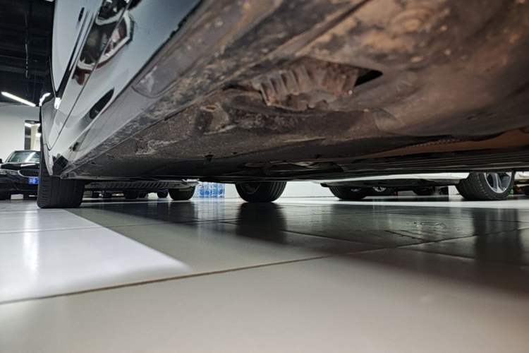Used BMW 5 Series 2021 525Li Luxury Package Right Side Sill