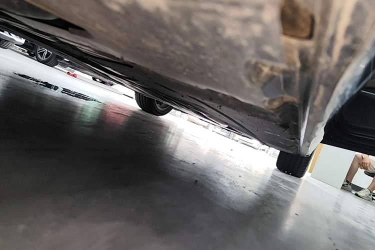 Used BMW 5 Series 2021 525Li Luxury Package Right Side Sill