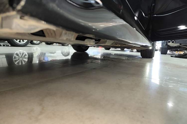 Used BMW 5 Series 2021 530Li Leading Model M Sport Package Right Side Sill