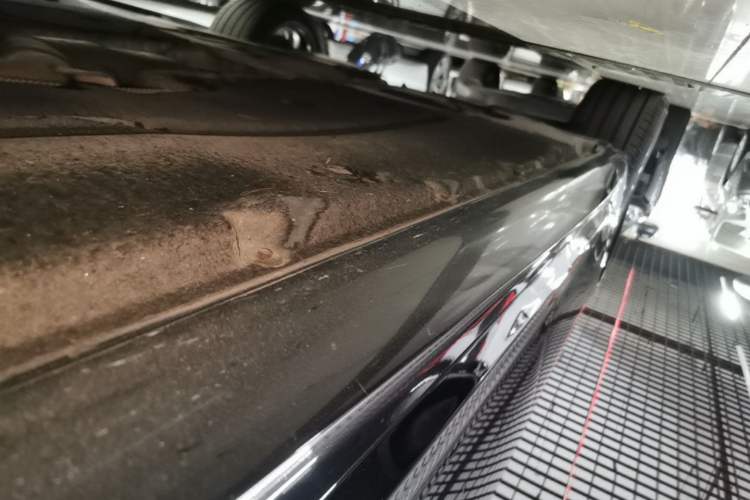Used BMW 5 Series 2021 530Li Leading Model M Sport Package Right Side Sill
