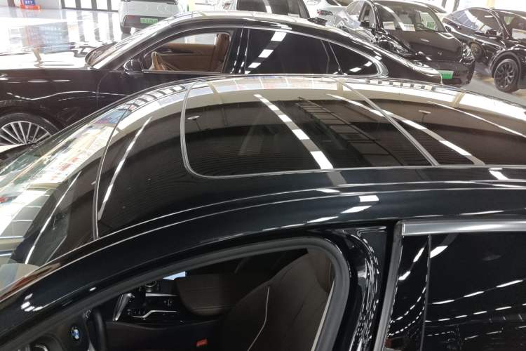 Used BMW 5 Series 2021 530Li xDrive Luxury Package Roof