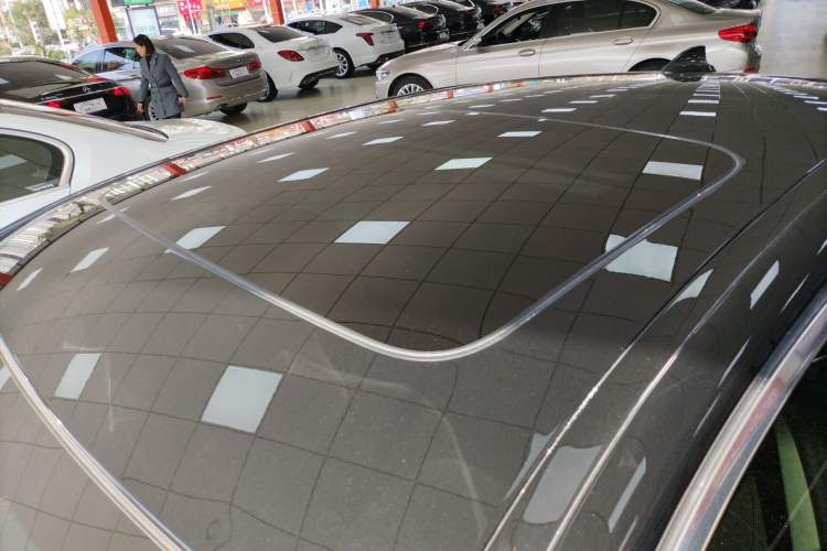 Used BMW 5 Series 2021 525Li Luxury Package Roof
