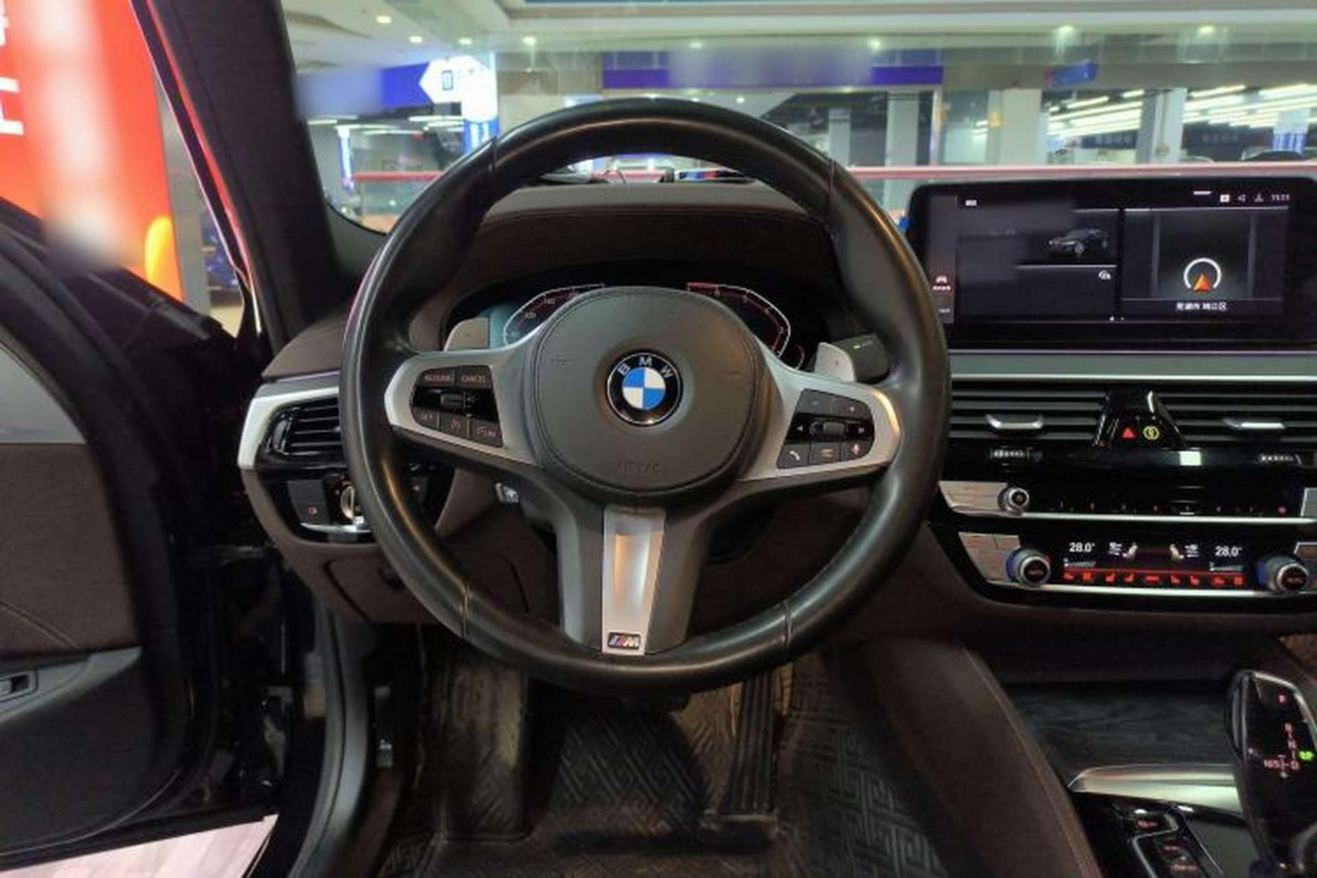 Used BMW 5 Series 2021 530Li Luxury Edition M Sport Package Steering Wheel