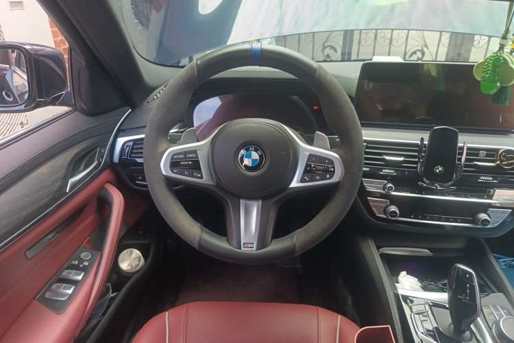 Used BMW 5 Series 2021 530Li Leading Model M Sport Package Steering Wheel