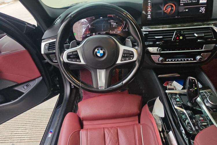 Used BMW 5 Series 2021 530Li Luxury Edition M Sport Package Steering Wheel