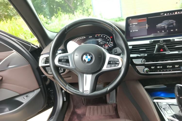 Used BMW 5 Series 2021 525Li M Sport Package Steering Wheel