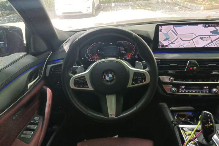 Used BMW 5 Series 2021 530Li Luxury Edition M Sport Package Steering Wheel