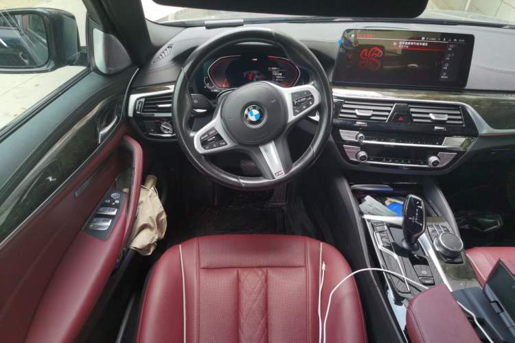 Used BMW 5 Series 2021 525Li M Sport Package Steering Wheel