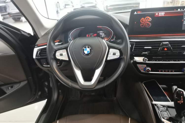 Used BMW 5 Series 2021 525Li Luxury Package Steering Wheel