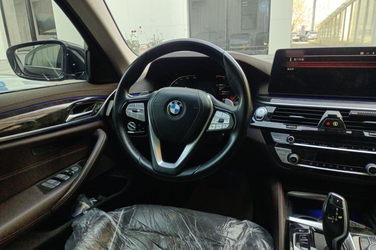 Used BMW 5 Series 2021 530Li xDrive Luxury Package Steering Wheel
