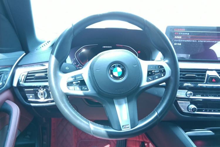 Used BMW 5 Series 2021 525Li M Sport Package Steering Wheel