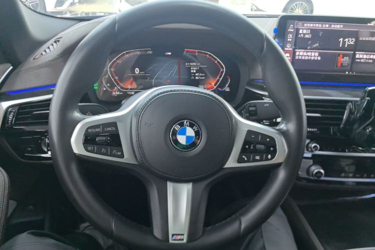 Used BMW 5 Series 2021 525Li M Sport Package Steering Wheel