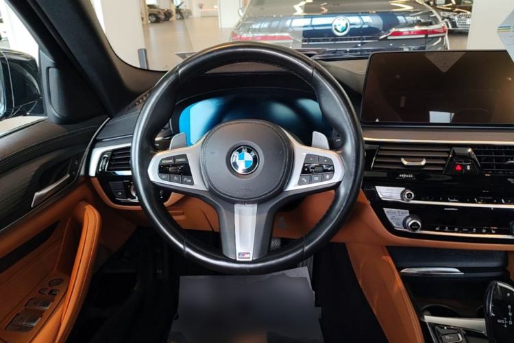 Used BMW 5 Series 2021 530Li xDrive M Sport Package Steering Wheel