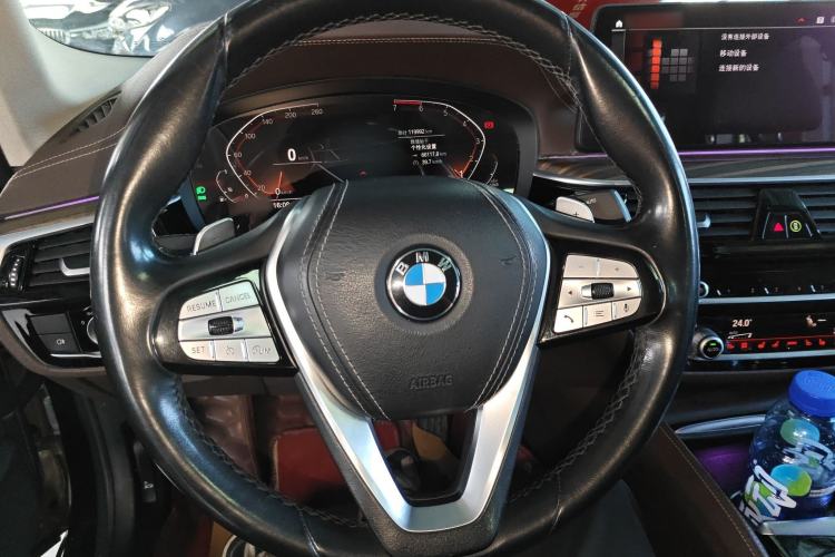 Used BMW 5 Series 2021 530Li Luxury Edition Premium Package Steering Wheel