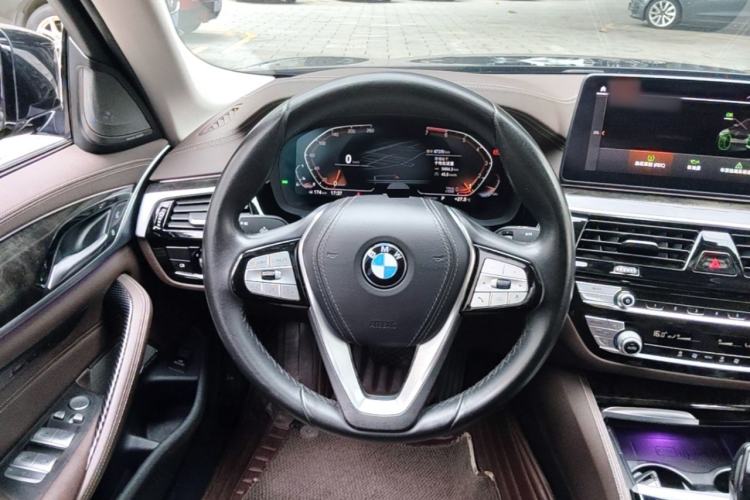 Used BMW 5 Series 2021 525Li Luxury Package Steering Wheel
