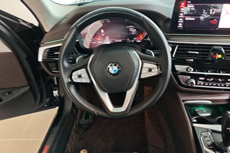 Used BMW 5 Series 2021 530Li Luxury Edition Premium Package Steering Wheel