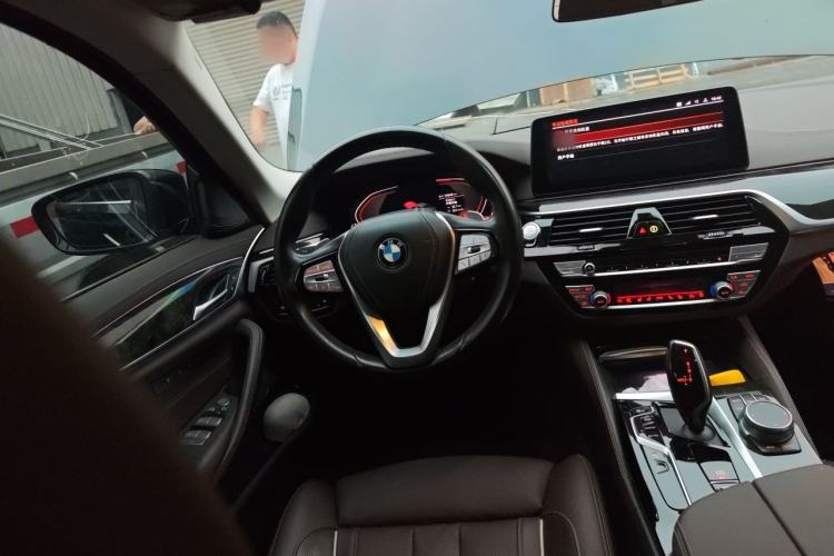 Used BMW 5 Series 2021 530Li Luxury Edition Premium Package Steering Wheel