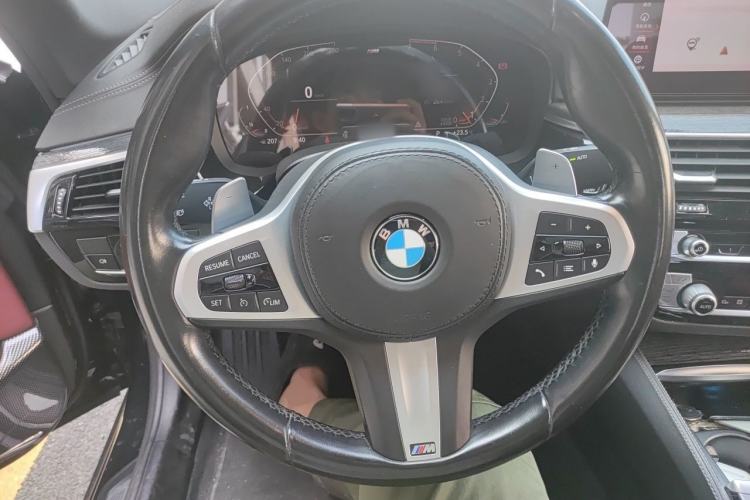 Used BMW 5 Series 2021 530Li Luxury Edition M Sport Package Steering Wheel