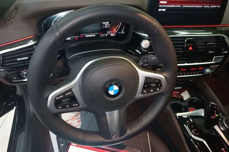 Used BMW 5 Series 2021 525Li M Sport Package Steering Wheel