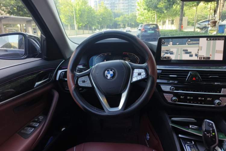 Used BMW 5 Series 2021 525Li Luxury Package Steering Wheel