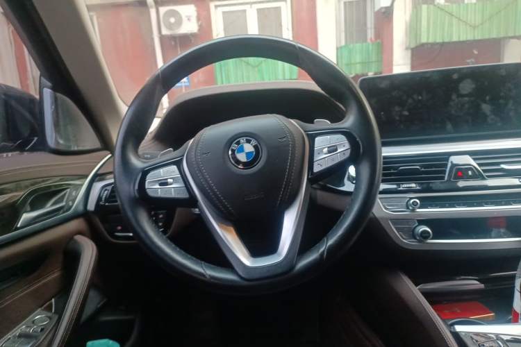 Used BMW 5 Series 2021 530Li Executive Luxury Package Steering Wheel