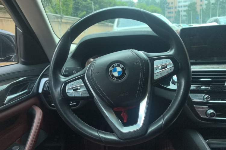 Used BMW 5 Series 2021 Updated Version 525Li Luxury Package Steering Wheel