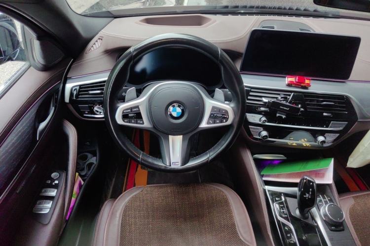 Used BMW 5 Series 2021 530Li Luxury Edition M Sport Package Steering Wheel