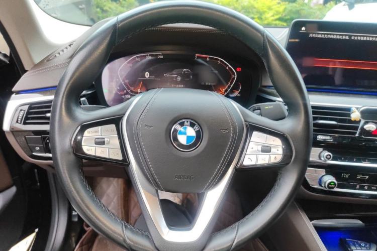 Used BMW 5 Series 2021 525Li Luxury Package Steering Wheel