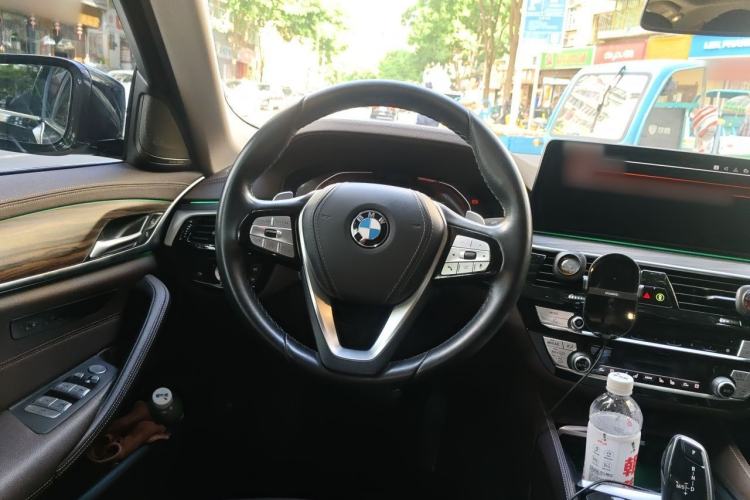 Used BMW 5 Series 2021 530Li Luxury Edition Premium Package Steering Wheel