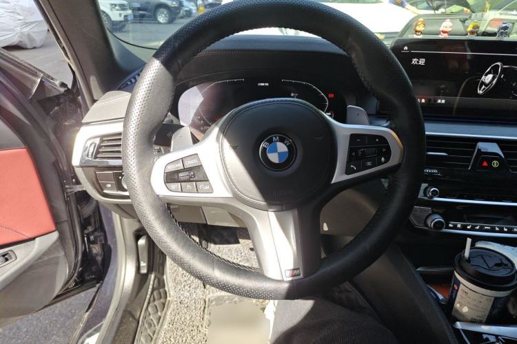 Used BMW 5 Series 2021 530Li Luxury Edition M Sport Package Steering Wheel