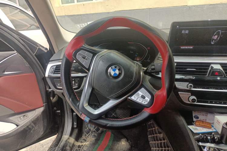 Used BMW 5 Series 2021 525Li Luxury Package Steering Wheel