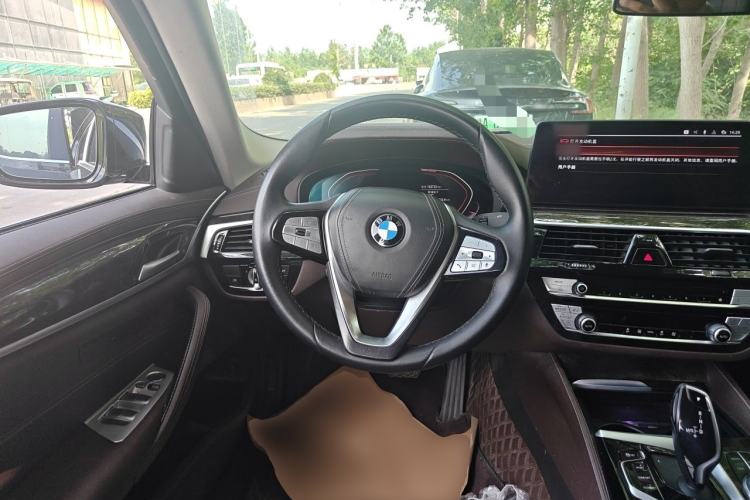 Used BMW 5 Series 2021 525Li Luxury Package Steering Wheel
