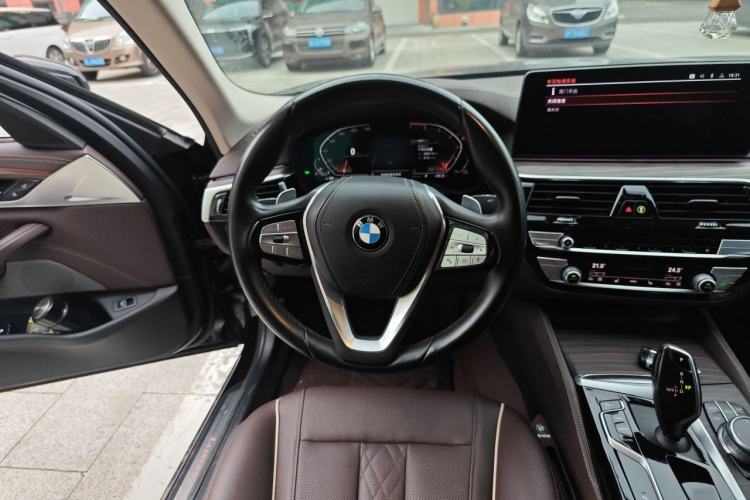 Used BMW 5 Series 2021 Restyled 530Li Leading Edition Luxury Package Steering Wheel