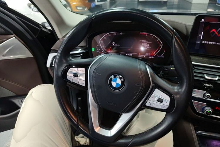 Used BMW 5 Series 2021 525Li Luxury Package Steering Wheel