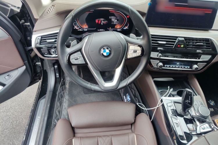 Used BMW 5 Series 2021 530Li Luxury Edition Premium Package Steering Wheel