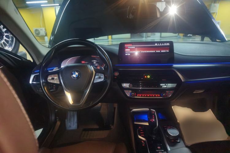 Used BMW 5 Series 2021 530Li Luxury Edition Premium Package Steering Wheel
