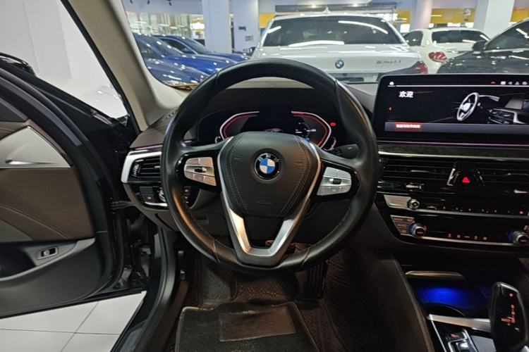 Used BMW 5 Series 2021 525Li Luxury Package Steering Wheel