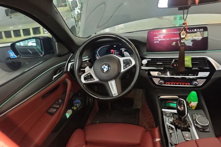 Used BMW 5 Series 2021 530Li Luxury Edition M Sport Package Steering Wheel