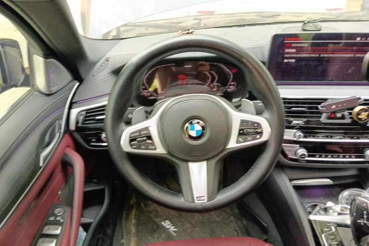 Used BMW 5 Series 2021 530Li Leading Model M Sport Package Steering Wheel